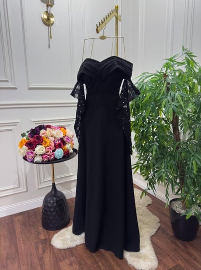 فستان سهرة طويل انيق الخامة:كريب استرتش +دانتيل