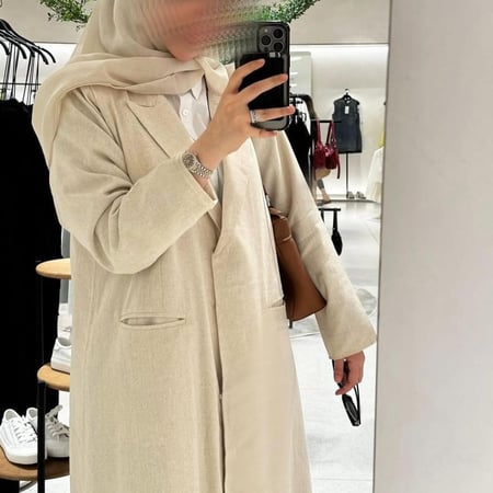 عبايات ملونه