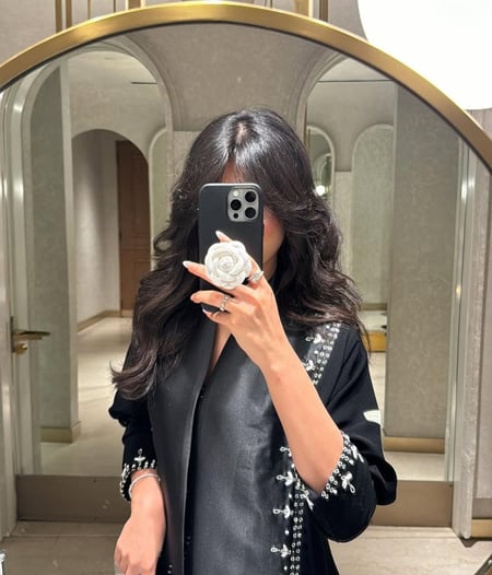 عباية سوداء