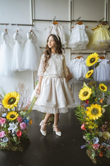 طقم تنورة وبلوزة