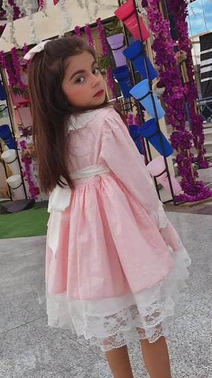 فستان اسباني انيق باللون الوردي