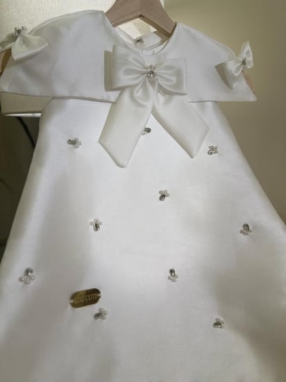 فستان أنيق مطرز