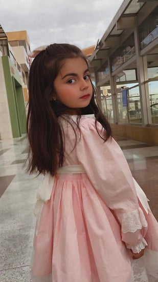 فستان اسباني انيق باللون الوردي