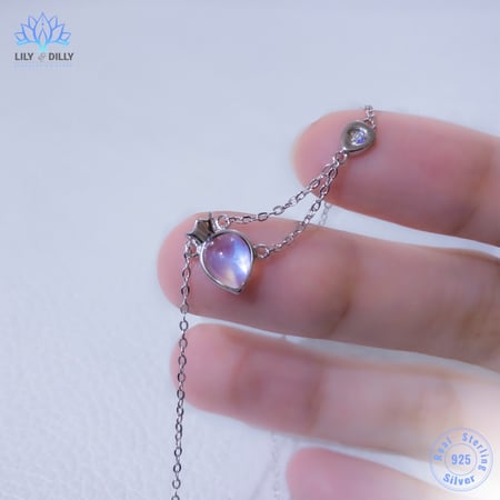 عقد سارة -  فضة خالصة مزين بحجر القمر