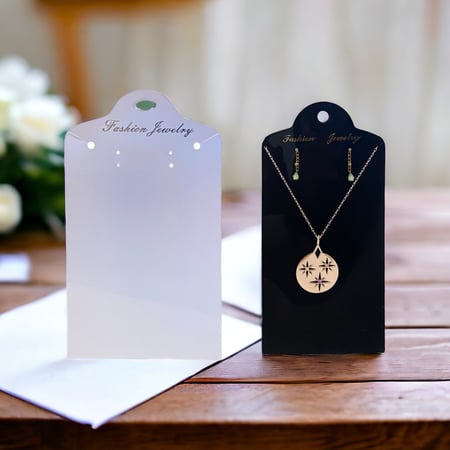 كرت عرض اطقم اكسسوارات سلسال و حلق  بلاستيك (50 حبة)