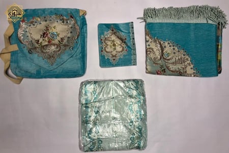 طقم صلاة كامل مكون من شرشف صلاة سحاب وسجادة صلاة غير مبطنة