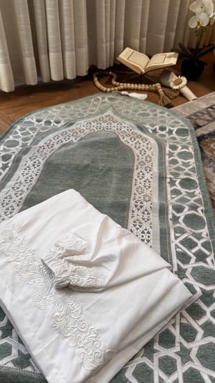 طقم جلال صلاة (اخضر)