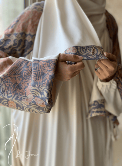 شرشف صلاة رسم باتيك لف بيج و الطرحة مثبتة