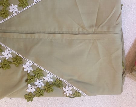 شرشف صلاة فستقي سستة اويا تركي يدوي والطرحة منفصلة