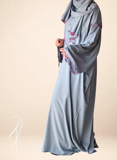 شرشف صلاة سحاب سماوي على رمادي على مزين بالكروشي  يدوي