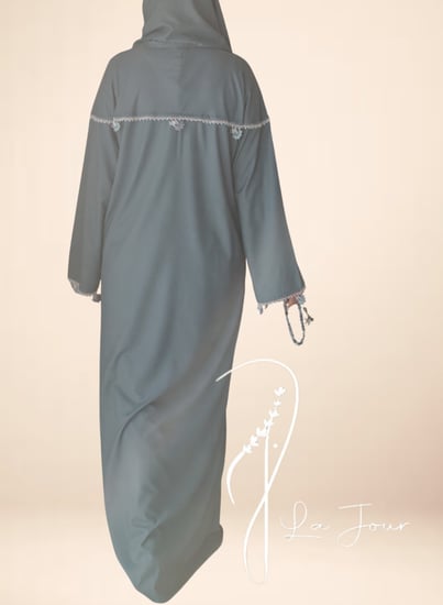 شرشف صلاة قطن سستة ازرق مزين بالكروشيه من لاجور