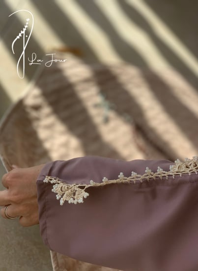 شرشف صلاة سحاب بني على موف كروشيه يدوي بيج