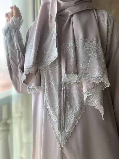 شرشف صلاة سستة منقط دانتيل 2025