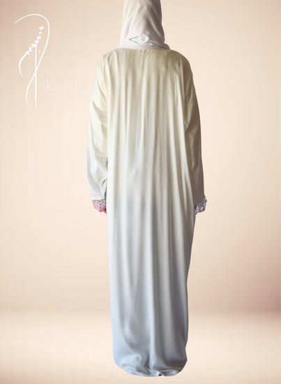 شرشف صلاة  اويا ورد وردي لف ابيض و الطرحة منفصلة