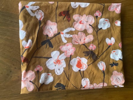 طوق شال متعدد الاستخدامات