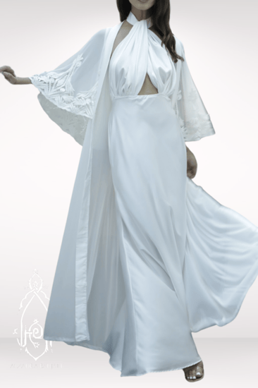 قميص نوم وروب ابيض حرير و دانتيل