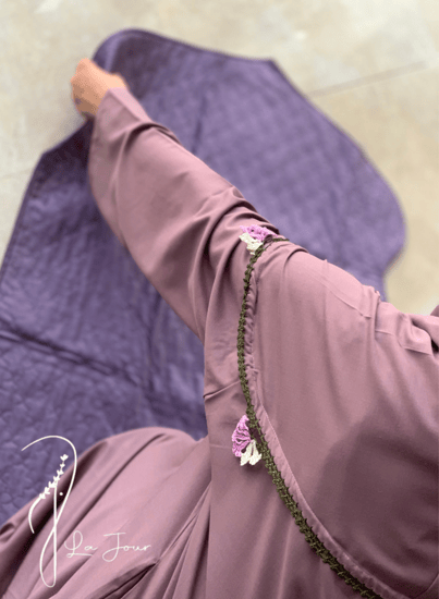 شرشف صلاة سحاب فوشي و فيروزي مزين بالكروشي يدوي و الطرحة منفصلة