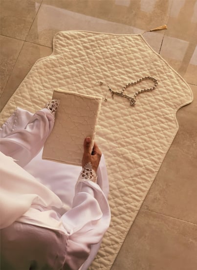 شرشف صلاة لف  ابيض ستان اويا ابيض من لاجور