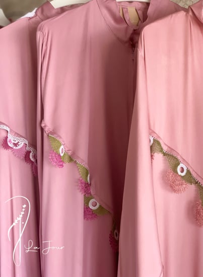 شرشف صلاة سستة  اويا أحمر و أخضر زرعي