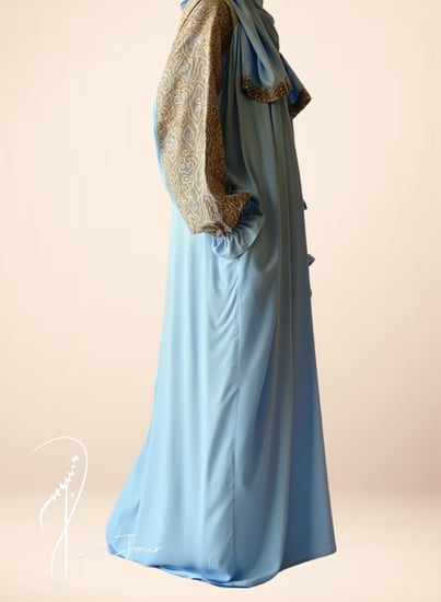 شرشف صلاة رسم باتيك لف ازرق سماوي و الطرحة مثبتة