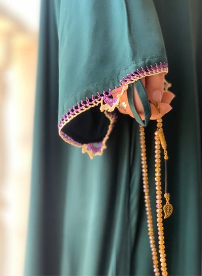 شرشف صلاة سستة أخضر مزين بالكروشيه