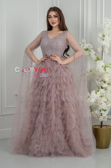 فستان سهرة "داستي روز" بتنورة كشكش غنية وصدر مطرز بالكريستال