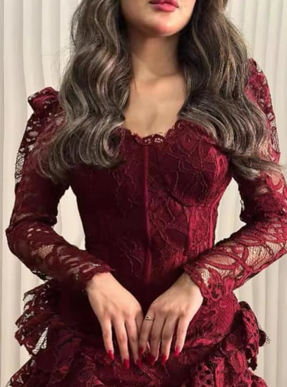 فستان عنابي دانتيل