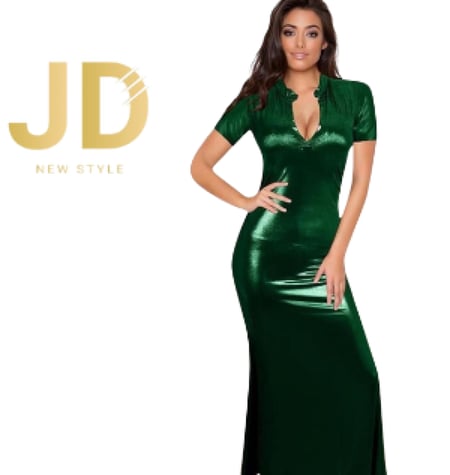 فستان طويل مميز