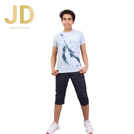 طقم ولادي تيشيرت أبيض بطبعة مع شورت جينز قصير من JD New Style بتصميم ص