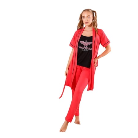 بجامة نسائية بثلاث قطع - تصميم أنيق ومريح