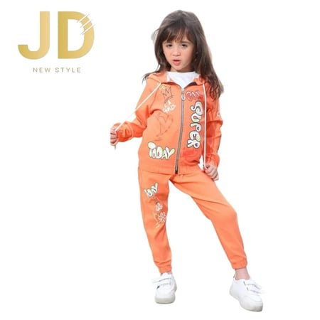 طقم بناتي رياضي أصفر بطبعات مرحة من JD New Style بتصميم مريح وعصري