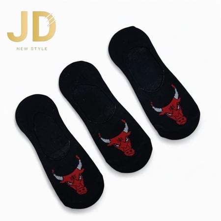 طقم جوارب قطنية سوداء بطبعة رأس ثور حمراء