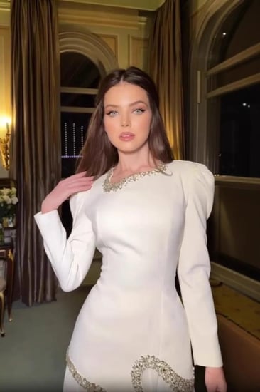 فستان انيق بقصه منحنيه وطيات راقيه