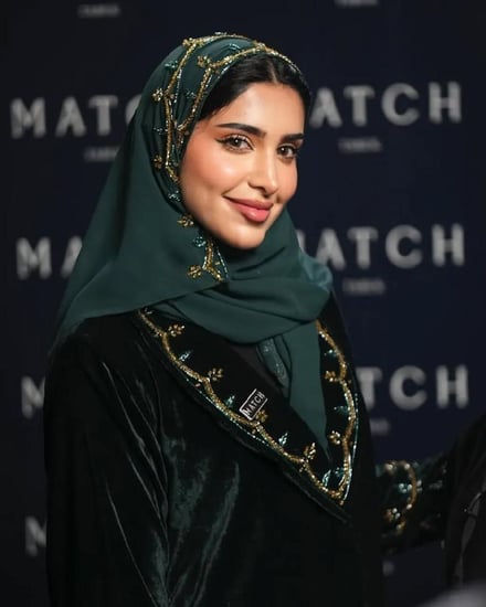 عباية نسائي لون اخضر  - عبايات العنود