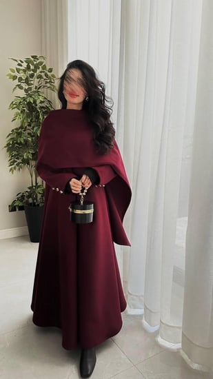 عباية عنابي قصة كلوش - متجر العنود