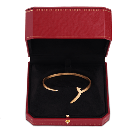 أسورة ماركة LAROOZ  بحرف ز