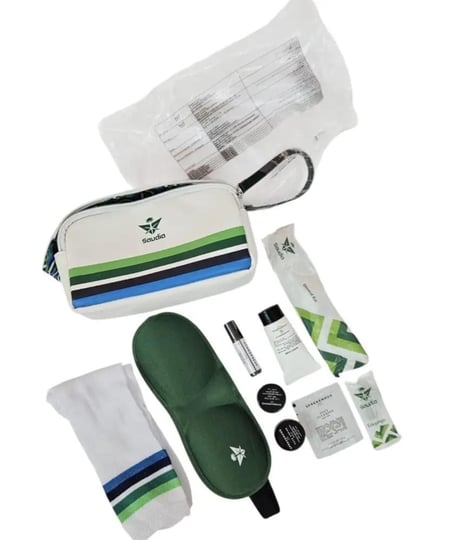 شنطة يد الخطوط السعودية