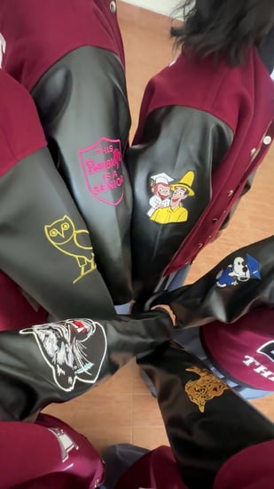 جاكيت تخرج نسائي تطريز حسب الطلب