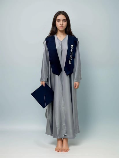 عبايات تخرج فاخرة للخريجات ارواب تخرج  عبايات تخرج