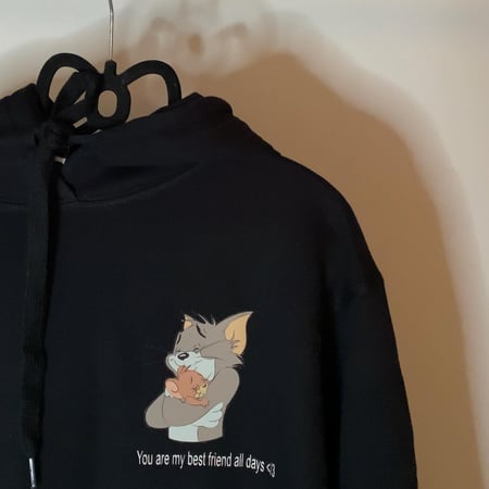 بلوفرات طباعه او تطريز حسب اختياركم