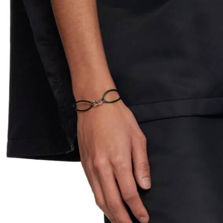 سوار فالنتينو جارافاني خيط اخضر