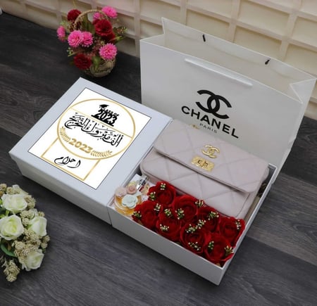 تنسيق هديه تخرج نسائية للخريجين لصديقتي لأختي هدايا أفكار شنطة شانيل