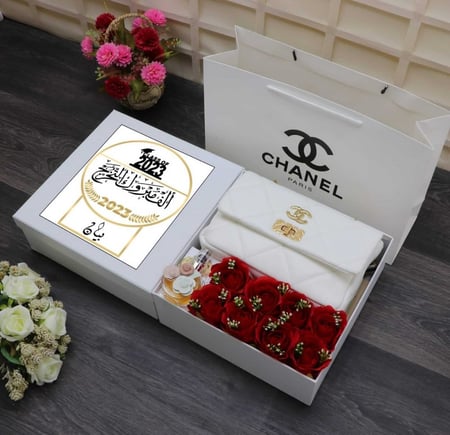 عطر فالنتينو نسائي هدايا تخرج نسائية هديه فخمه شنطه شانيل تغليف بوكس