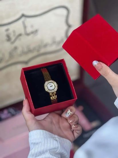 هدايا كارتير نسائي بوكسات العيد للنساء فخمه ماركه هدية للزوجه ساعة فخم