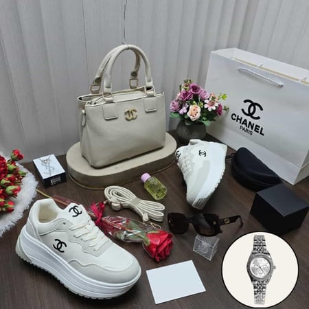 طقم شنطة وشوز سبورت نسائي