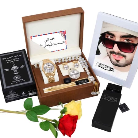 أطقم ساعات رجالية فاخرة بالاسم والصورة مع اكسسوارات مخصصة