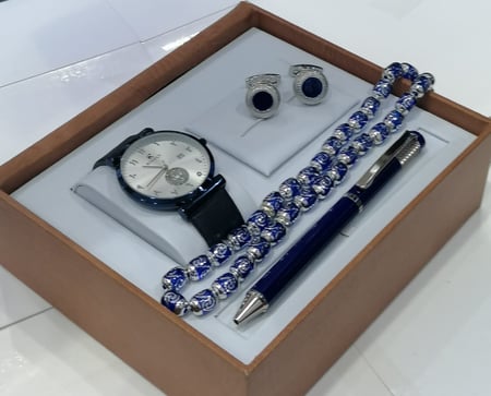 طقم رجالي ساعة وكبك وقلم ومسبحة مع علبة فخمة.19