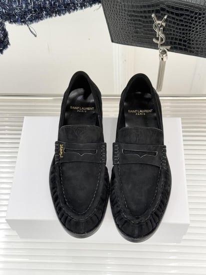 لوفر سان لوران