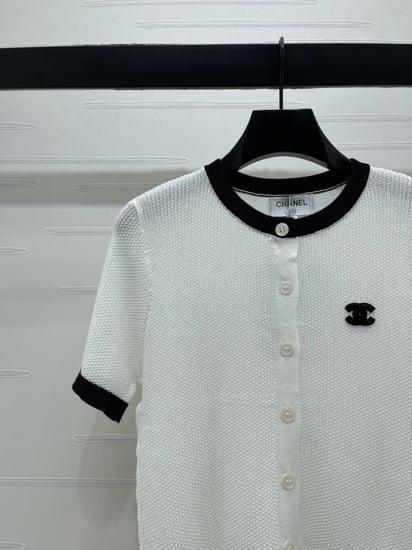 تيشيرت شانيل