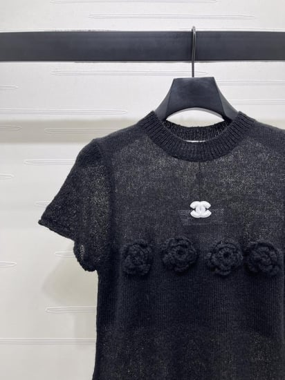 تيشيرت شانيل